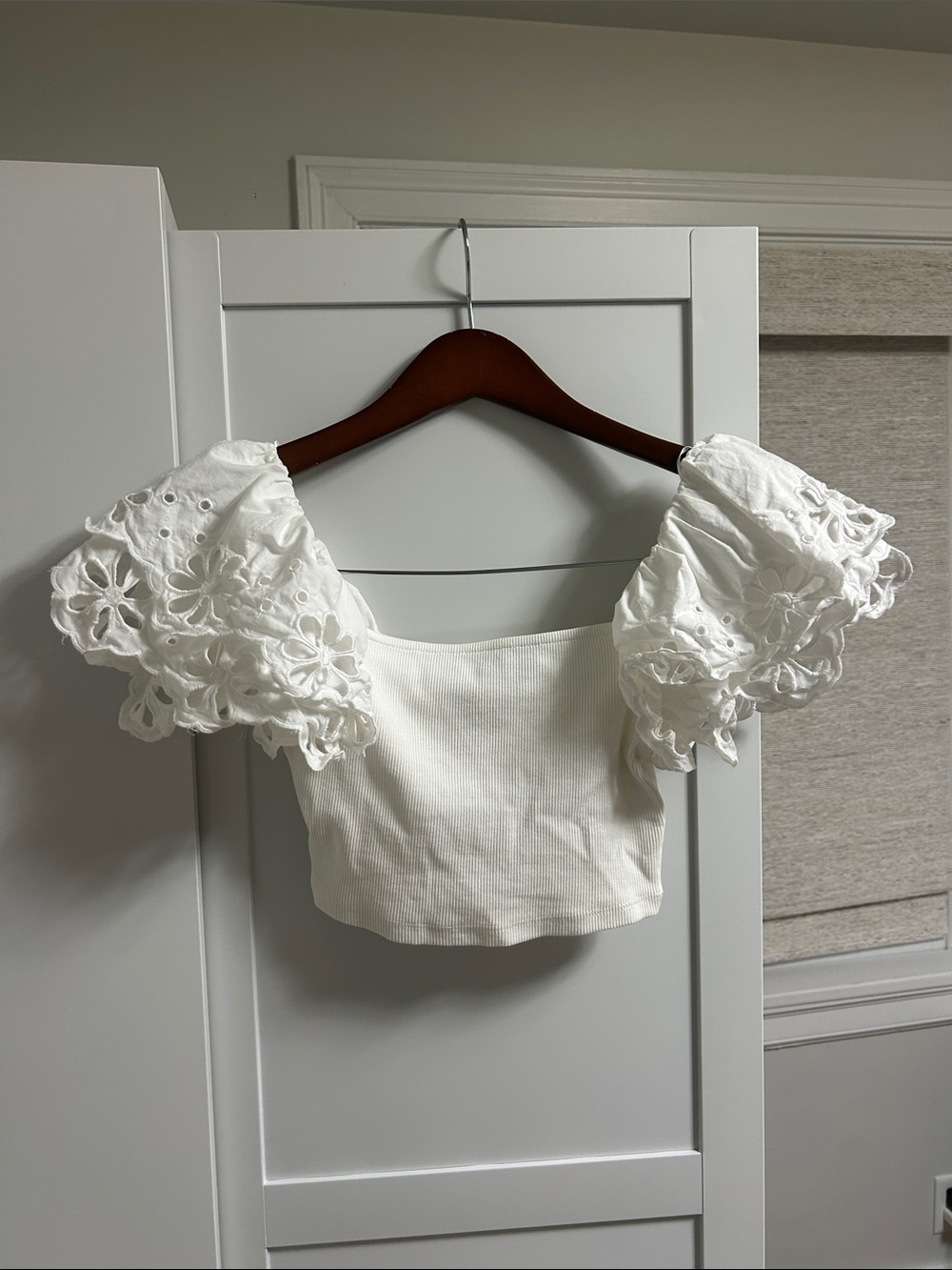 Zara White Puff Sleeve Eyelet Crop Top